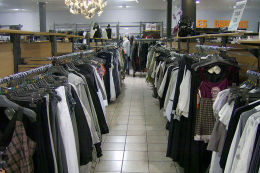 DHT s.a.r.l. import export au Cameroun service vêtements